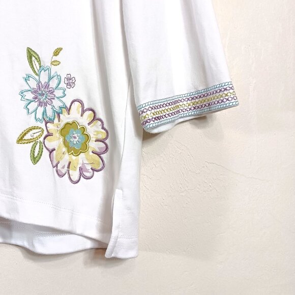 Alfred Dunner Floral Embroidered Tunic Women’s L White Pearl Beaded Boho Coastal - Picture 2 of 5